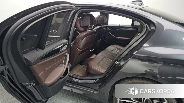 BMW 5 Series (G30) 2023 Серый из Кореи, фото 3