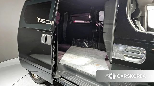 Hyundai The New Grand Starex 2018 Черный из Кореи, фото 3