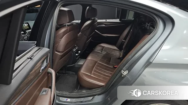 BMW 5 Series (G30) 2018 Серый из Кореи, фото 3