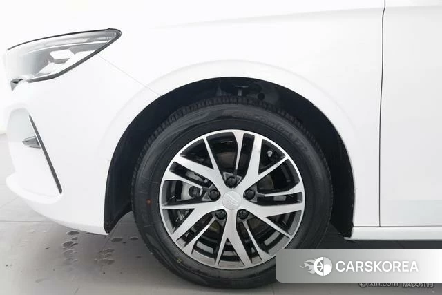 Geely Automobile Emgrand 2025 Белый из Китая, фото 3