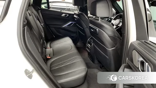 BMW X6 (G06) 2023 Белый из Кореи, фото 3