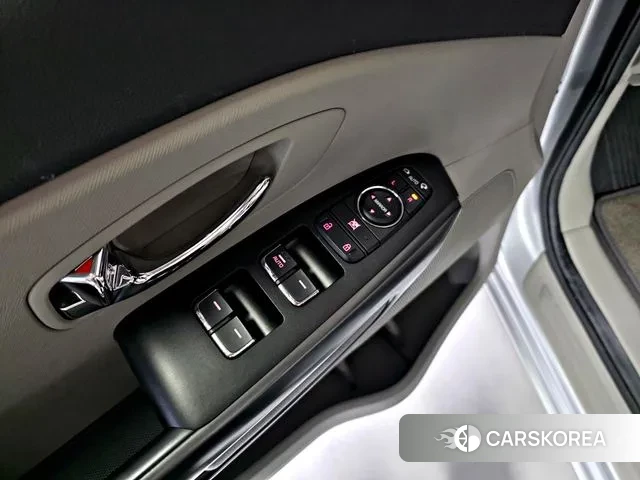 Kia The New Carnival 2019 Серебряный из Кореи, фото 3