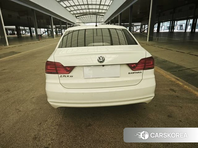 Volkswagen Santana 2023 Белый из Китая, фото 3
