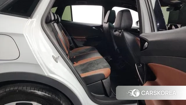 Volkswagen ID.4 2022 Белый из Кореи, фото 3