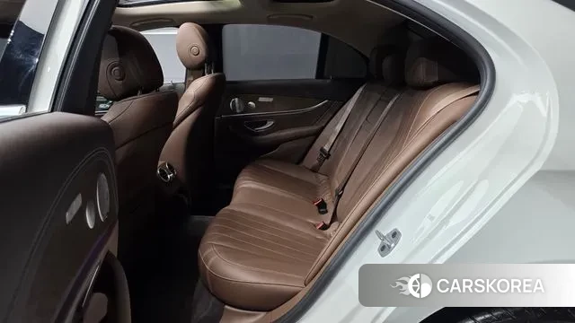 Mercedes-Benz E-Class W213 2019 Белый из Кореи, фото 3