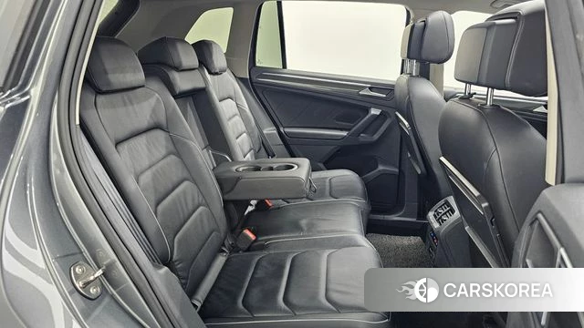 Volkswagen Tiguan second Generation 2020 Серый из Кореи, фото 3