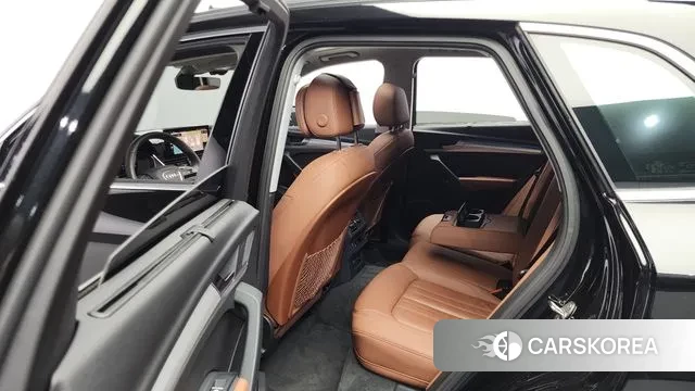 Audi Q5 (FY) 2023 Черный из Кореи, фото 3