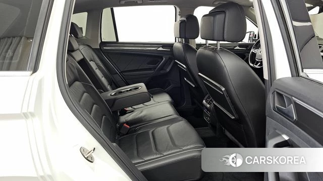 Volkswagen Tiguan second Generation 2020 Белый из Кореи, фото 3