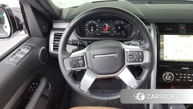 Land Rover Discovery 5 2024 Белый из Кореи, фото 3