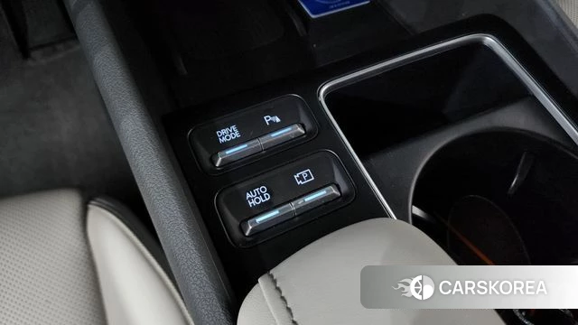 Hyundai Sonata D Edge (DN8) 2024 Серебристо-серый из Кореи, фото 3