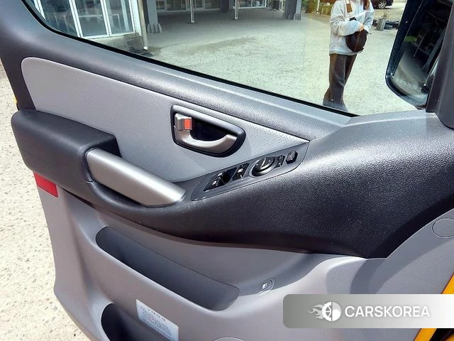 Hyundai The New Grand Starex 2021 Желтый из Кореи, фото 3