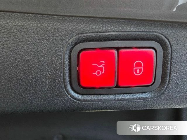 Mercedes-Benz E-Class W213 2021 Серебряный из Кореи, фото 3