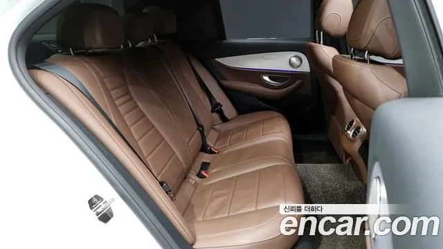 Mercedes-Benz E-Class W213 2021 Белый из Кореи, фото 3