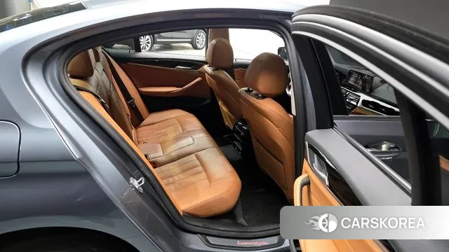 BMW 5 Series (G30) 2018 Серый из Кореи, фото 3