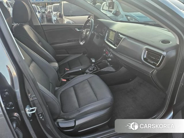 Kia Stonic 2019 Серый из Кореи, фото 3