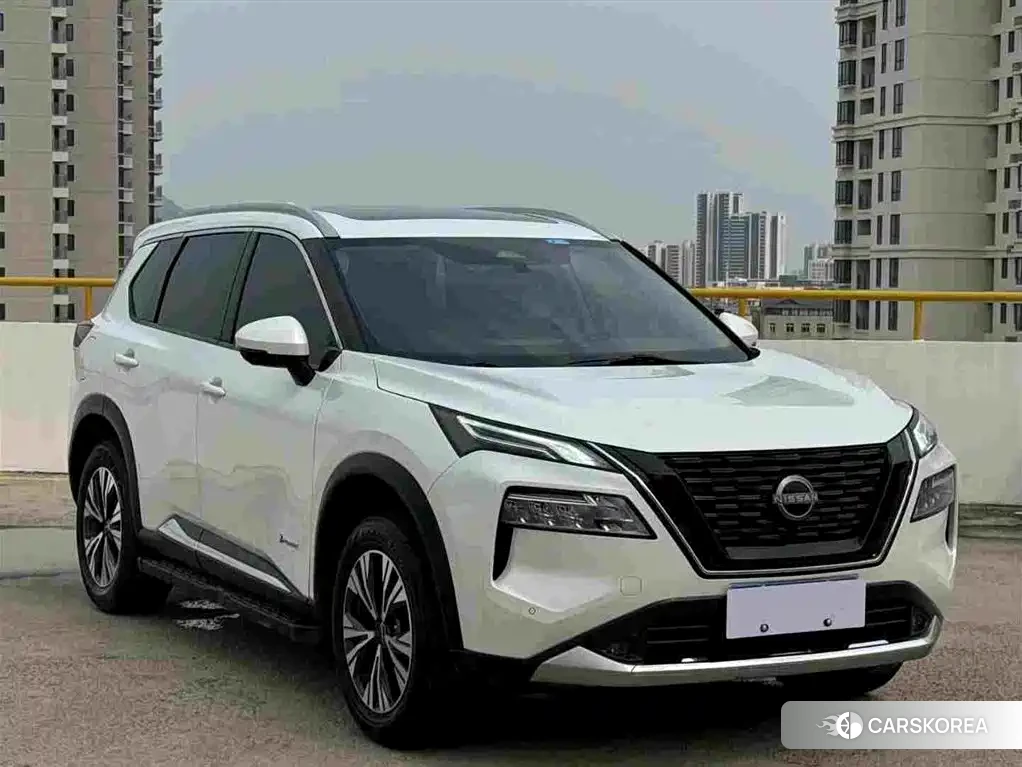 Nissan Qijun 2024 Белый из Китая, фото 3
