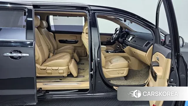 Kia The New Carnival 2020 Черный из Кореи, фото 3