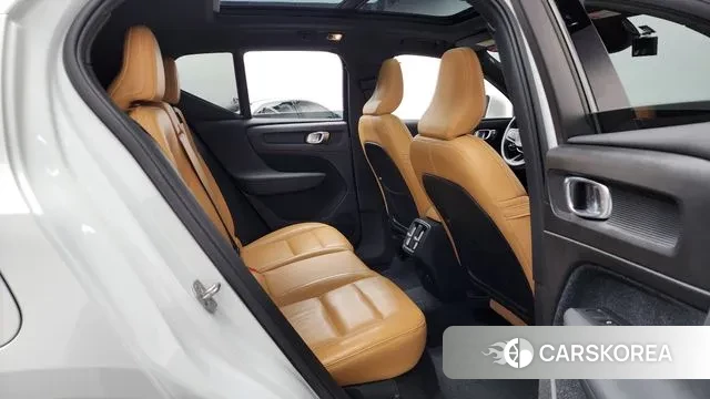 Volvo XC40 2019 Белый из Кореи, фото 3