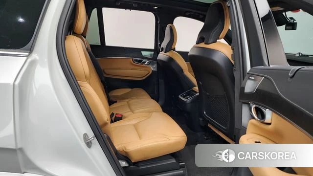 Volvo XC90 second Generation 2023 Белый из Кореи, фото 3