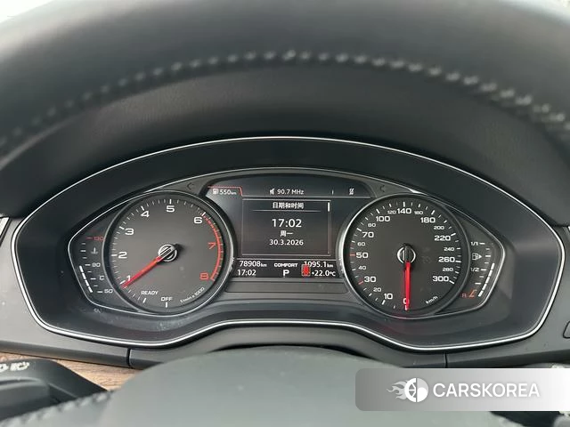 Audi Q5L 2021 Черный из Китая, фото 3