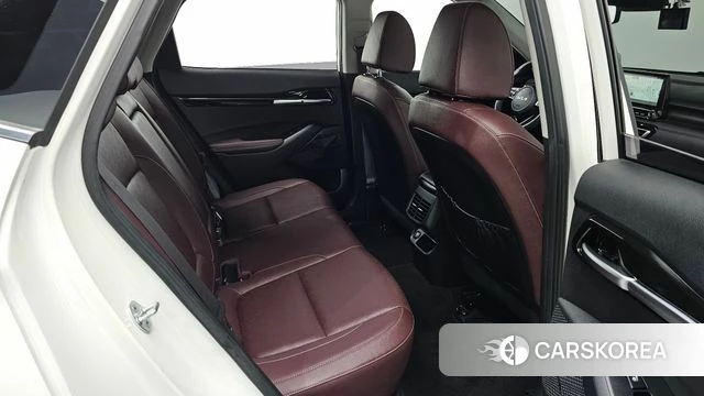 Kia Seltos 2022 Белый из Кореи, фото 3