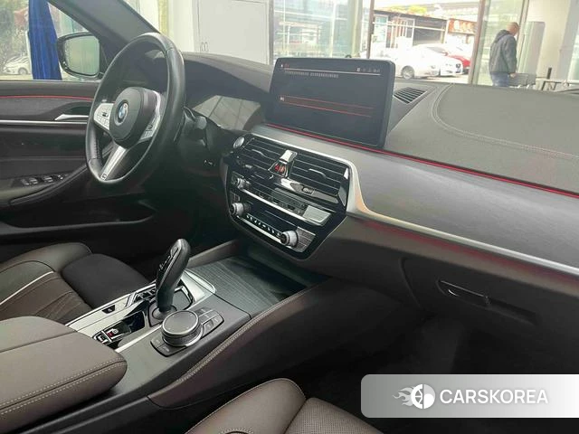 BMW 5 series 2023 Черный из Китая, фото 3