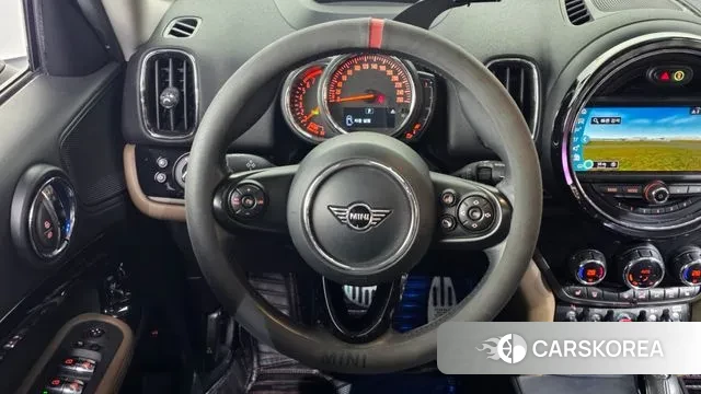 Mini Cooper Countryman 2019 Красный из Кореи, фото 3