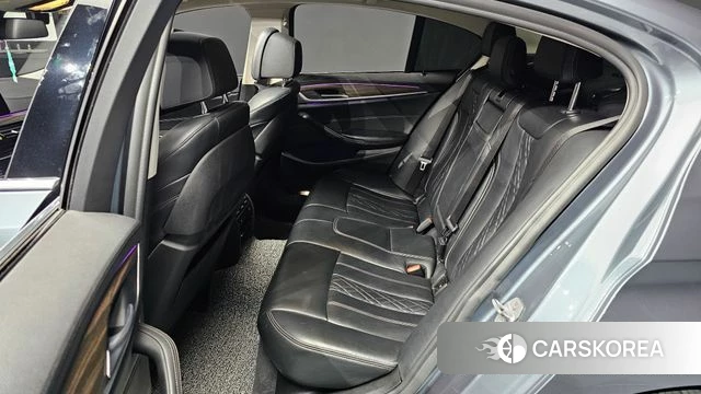 BMW 5 Series (G30) 2019 Цвет галактики из Кореи, фото 3