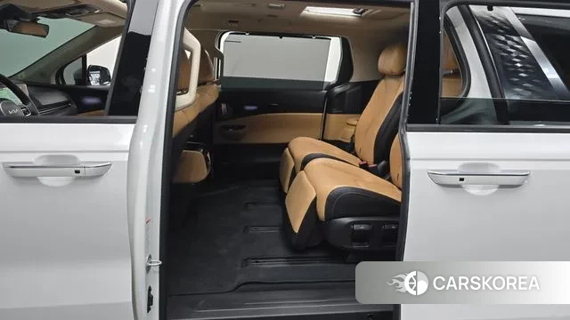 Kia Carnival 4th generation 2023 Белый из Кореи, фото 3