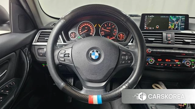 BMW 3 Series (F30) 2018 Белый из Кореи, фото 3