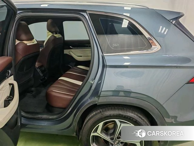 Geely Automobile Xingyue L 2022 Темно-серый из Китая, фото 3