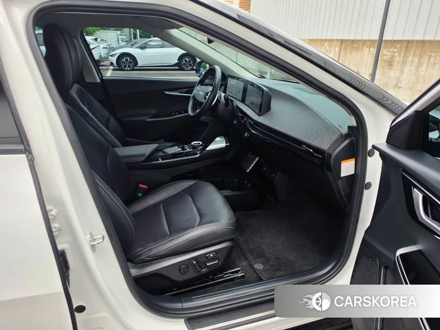 Kia EV6 2022 Белый из Кореи, фото 3