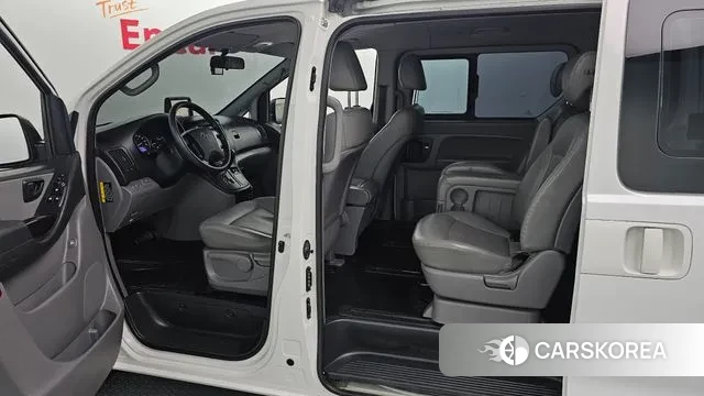 Hyundai The New Grand Starex 2019 Белый из Кореи, фото 3