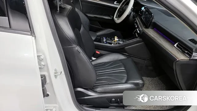 Kia K5 3rd generation 2023 Белый из Кореи, фото 3