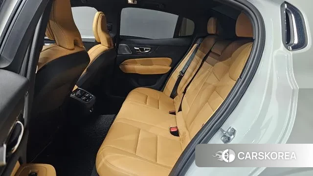 Volvo S60 3rd generation 2020 Белый из Кореи, фото 3