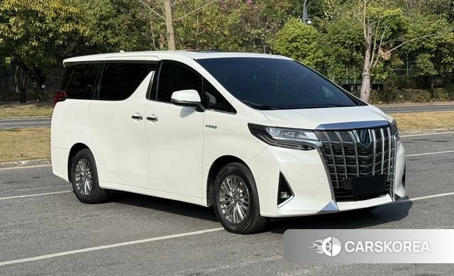 Toyota Elfa 2022 Белый из Китая, фото 3