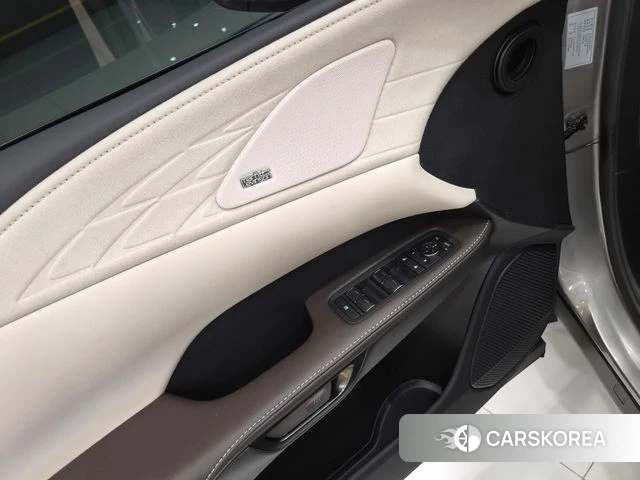 Lexus RX350h 5th generation 2024 Серебристо-серый из Кореи, фото 3