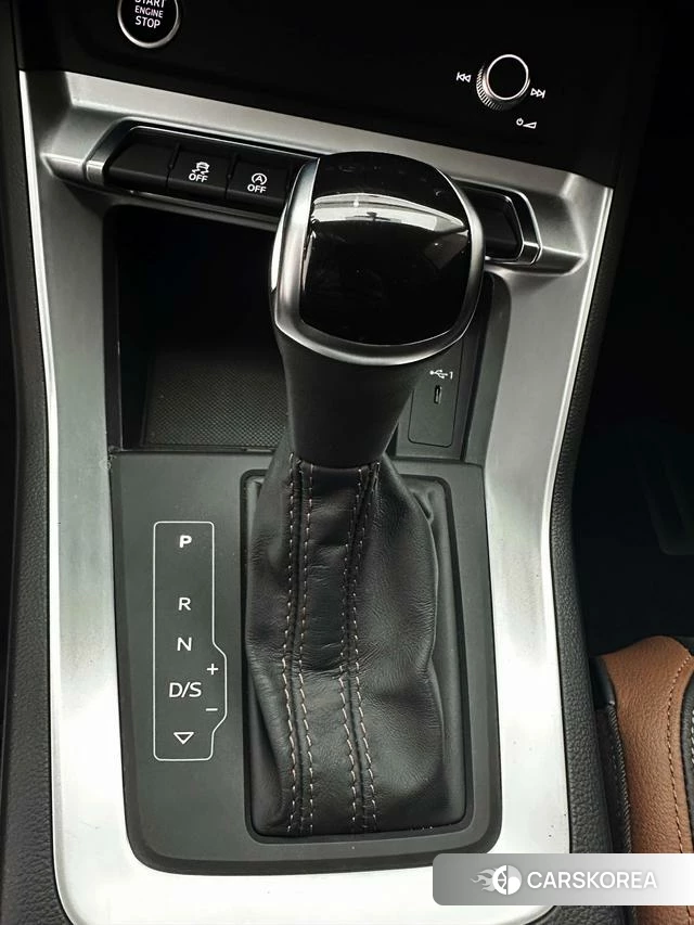 Audi Q3 2022 Черный из Китая, фото 3