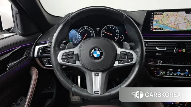 BMW 5 Series (G30) 2019 Белый из Кореи, фото 3