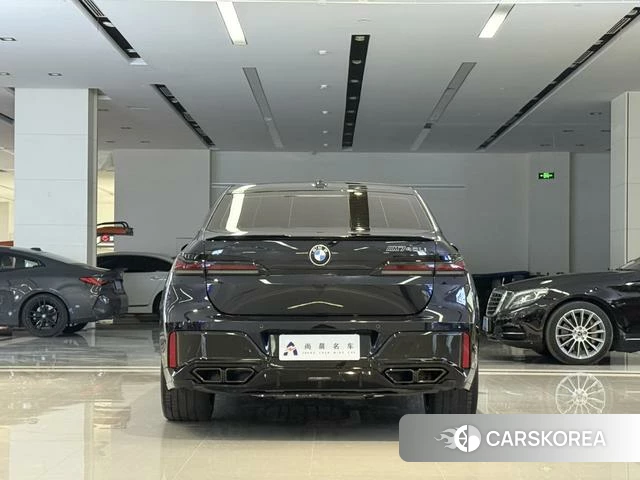 BMW 7 series 2023 Черный из Китая, фото 3