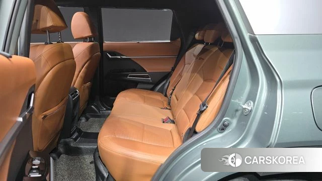 Ssangyong Torres 2022 Темно-зеленый из Кореи, фото 3