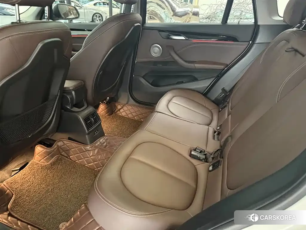 BMW X1 2021 Белый из Китая, фото 3