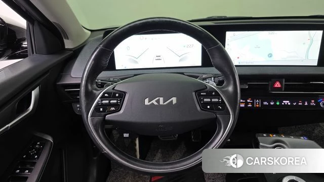 Kia EV6 2023 Серый из Кореи, фото 3