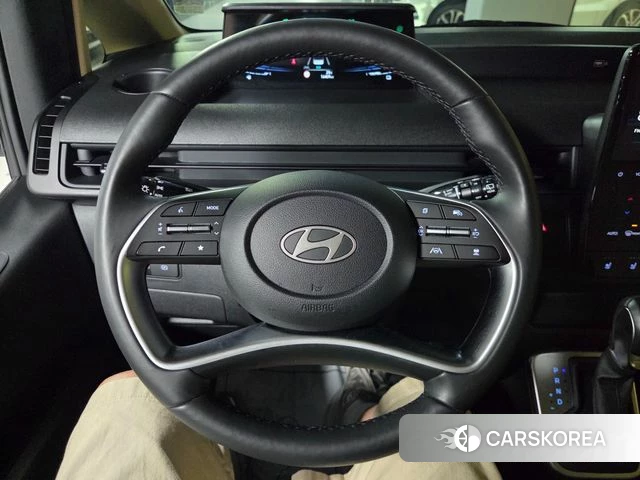 Hyundai Staria 2024 Белый из Кореи, фото 3