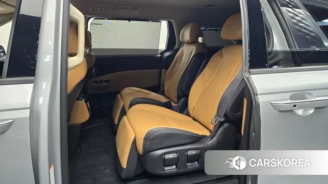 Kia Carnival 4th generation 2021 Серебряный из Кореи, фото 3