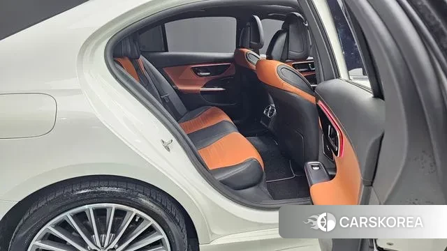 Mercedes-Benz C-Class W206 2022 Белый из Кореи, фото 3