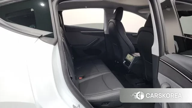 Tesla Model Y 2025 Белый из Кореи, фото 3