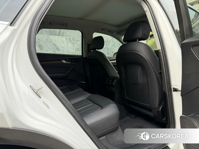 Audi Q5L 2021 Белый из Китая, фото 3
