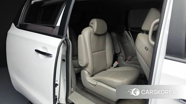 Kia The New Carnival 2019 Белый из Кореи, фото 3