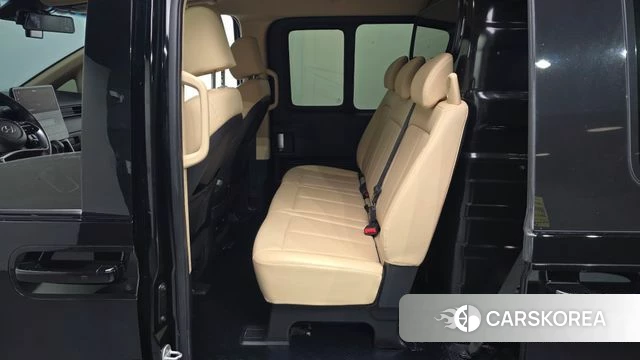 Hyundai Staria 2023 Черный из Кореи, фото 3